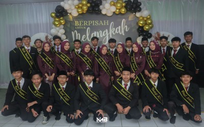 Harunya Acara Perpisahan Lulusan MA dan SMP Al-Furqon Cimerak: “Selamat Jalan, Penerus Harapan Bangsa”