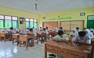 MA dan SMP Al-Furqon Gelar Penilaian Sumatif Akhir Berbasis Android